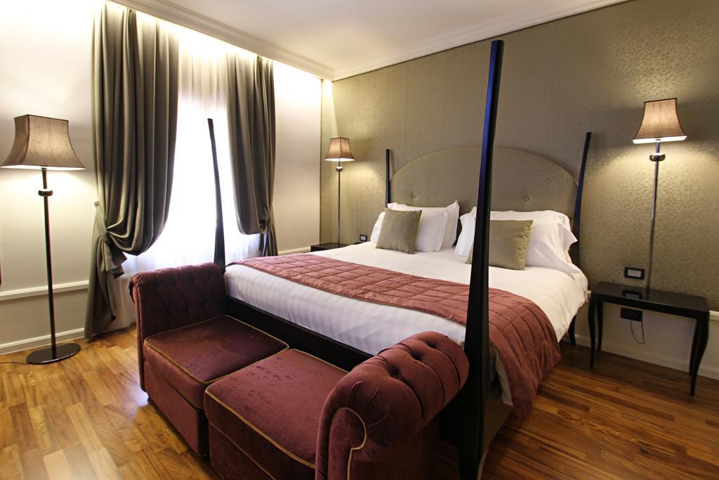 Milano & Spa***s